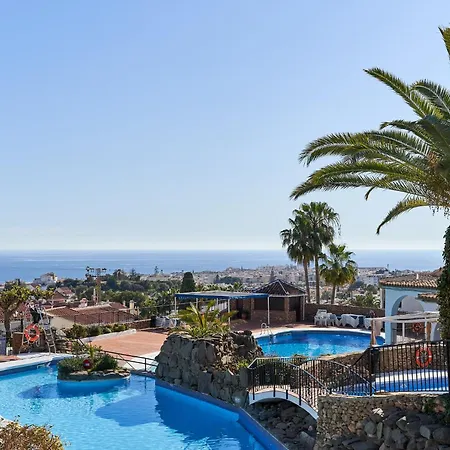 Capistrano Village, Casa Halo
